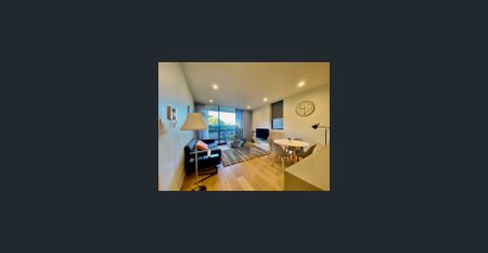 Park Front Fully Furnish Apartment close to al facility - Photo 2