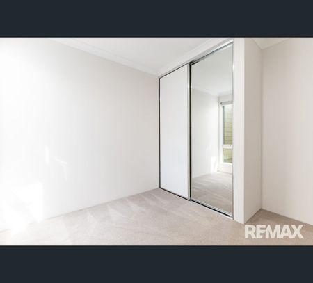 18 Lofter Way, Yanchep, WA 6035 - Photo 2