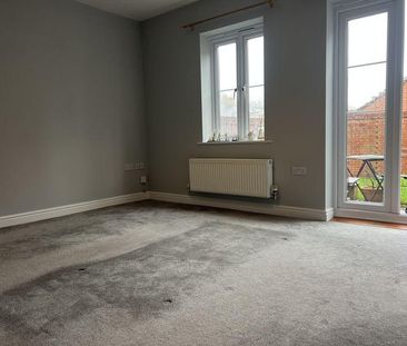 2 bedroom end of terrace house to rent - Photo 1
