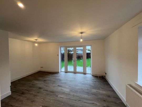 2 bedroom detached bungalow to rent - Photo 1