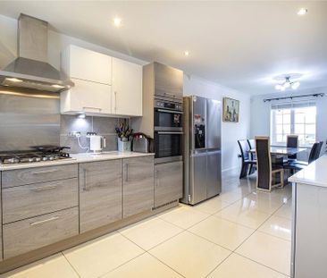 4 bedroom detached house to rent - Photo 6