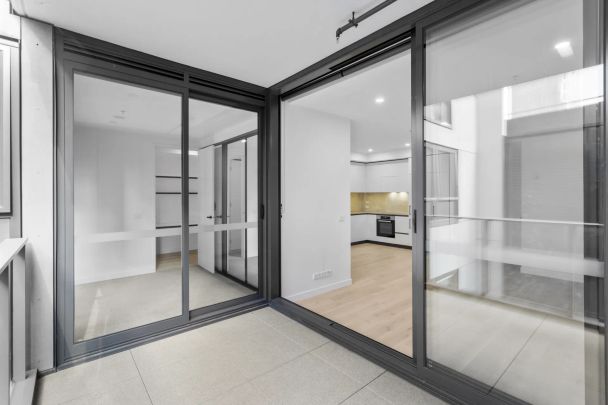 Sophisticated Boutique Apartment near University of Melbourne - Photo 1