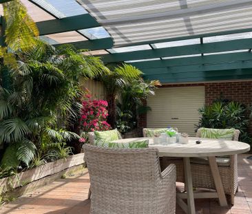 STUNNING FAMILY HOME IN PERFECT LOCATION - Photo 5