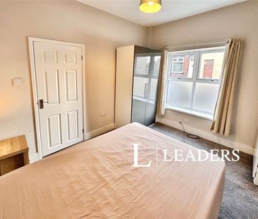 3 bedroom house to rent Mayer Street, Stoke-on-Trent, Staffordshire... - Photo 3