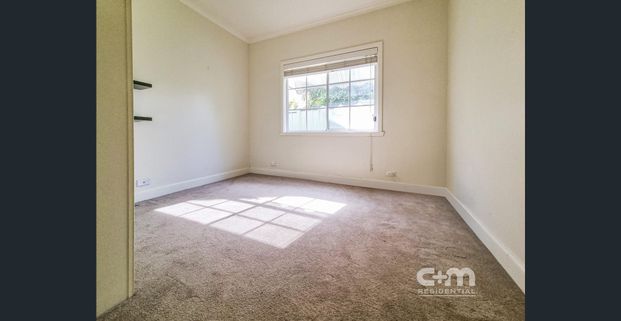 An original Oak Park family home - Photo 1