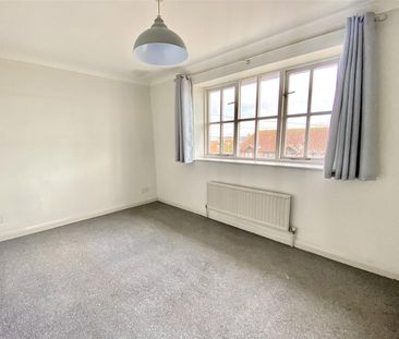 Little Pembroke, Worthing - Photo 3