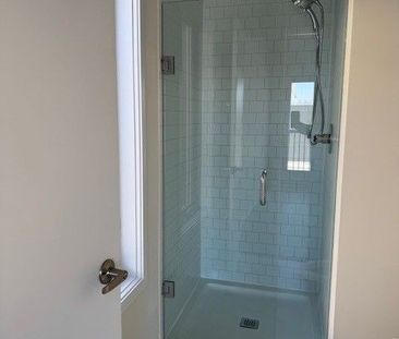 For Lease - 76 Matawin Lane, Richmond Hill, Ontario - Photo 2