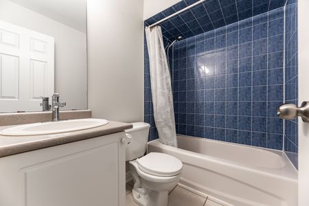 For Lease - 2529 Longridge Crescent, Oakville, Ontario - Photo 5