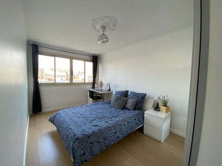Location Appartement 3 pièces 60m² PARIS 20ème - Photo 3