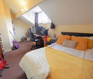 2 bedroom House in Harold View, Leeds - Photo 4