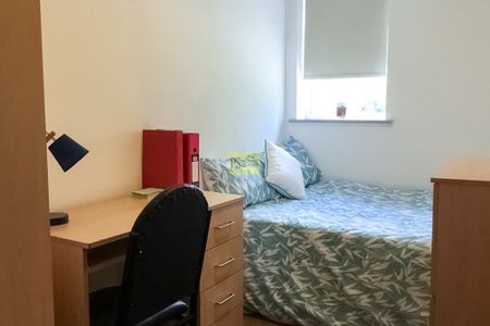 126 Teignmouth Road - Photo 4