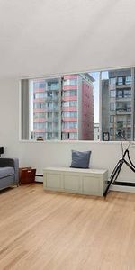 Beautiful bright and cozy Studio in English Bay - Photo 3