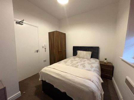1 bedroom in a house share to rent - Photo 3