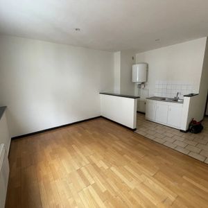 Location Appartement 1 pièces 23 m2 à Saint-Quentin - Photo 2