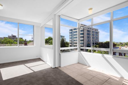 13/399 Toorak Road, South Yarra VIC 3141 - Apartment For Rent | Domain - Photo 3