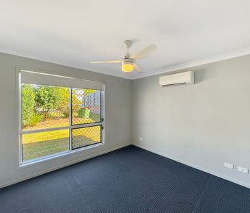 Stylish and Spacious Family Duplex in Brentwood Forest Estate, Bell... - Photo 2