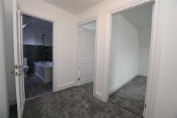 3 Bed Property To Rent - Photo 5
