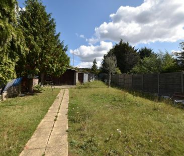 3 bedroom detached bungalow to rent - Photo 4