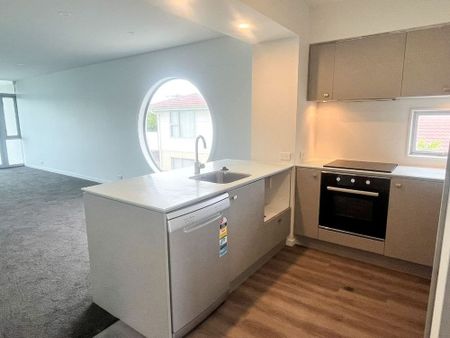Unit 8, 272 Marine Parade, New Brighton, Christchurch - Photo 3