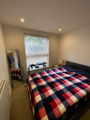 2 Bed Flat, Black Prince Rd, SE11 - Photo 1