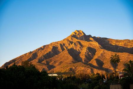 4 bedroom luxury Villa for rent in Marbella, Andalusia - Photo 4