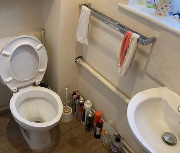 Room in a Shared Flat, Redriff Road, SE16 - Photo 2