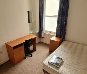 6-Bed Student House – Pennsylvania Road, Exeter Room A - Photo 1
