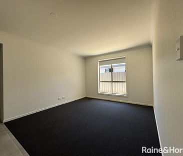 Four Bedroom Family Home with Two Living Areas. - Photo 1