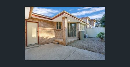 Neat & Tidy Two Bedroom Villa - Photo 2