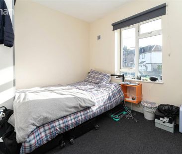 5 bedroom semi-detached house to rent - Photo 6