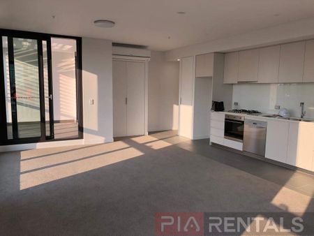 For Rent: Stunning 2-Bedroom + Study Apartment in Discovery Point - Photo 4