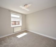 3 bed House - Mid Terrace for Rent - Photo 5