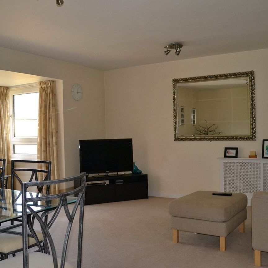 Mount Felix, Walton-on-Thames, Surrey, KT12 - Photo 1