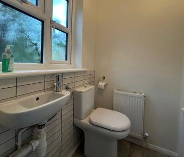 2 bedroom end of terrace house to rent - Photo 6