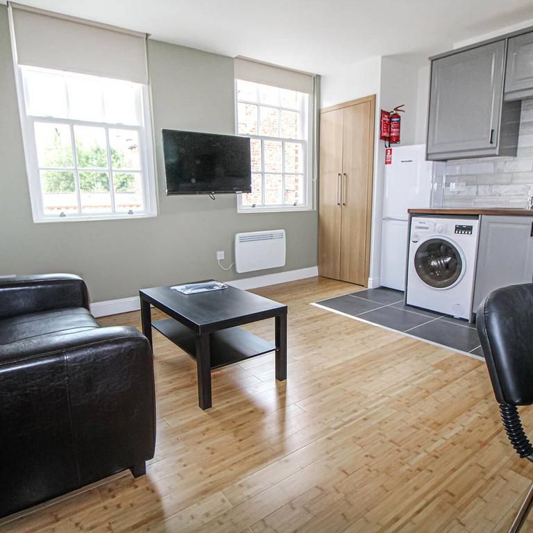 Studio to rent - Photo 1