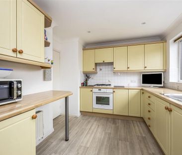 2 bedroom bungalow to rent - Photo 1