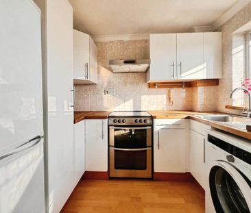 Bradleigh Avenue, Grays, RM17 - Photo 6