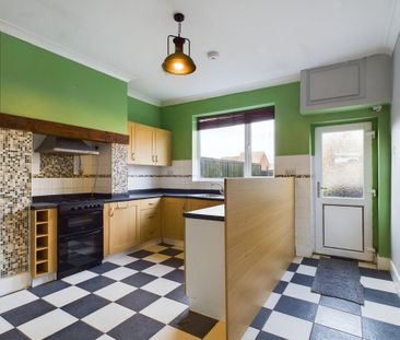 3 bedroom terraced house to rent - Photo 2