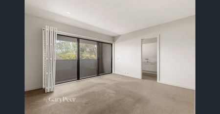 Contemporary Style Meets Lifestyle Convenience in the McKinnon Secondary Zone - Photo 4