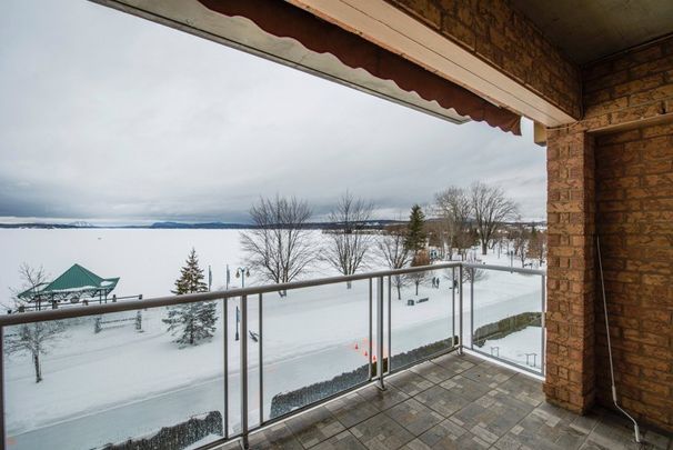 Rue Principale O., J1X 3B8, Magog - Photo 1