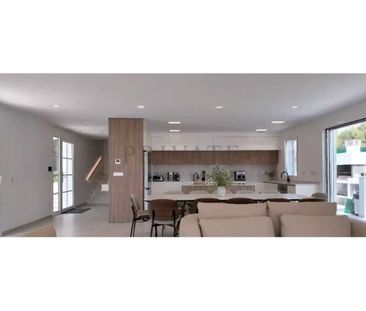 4 room luxury House for rent in Portimão, Distrito de Faro - Photo 2