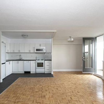 Sept 1 ❤ Unfurnished 1 bdr Apartment w/ balcony @Saint Clair/Bathurst - Photo 3