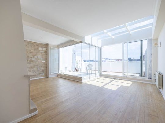 3 Bedroom penthouse with 20m² terrace for rent in El Pla del Real, Valencia - Photo 1