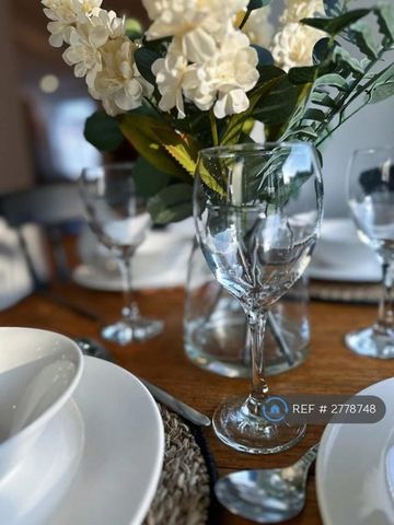 4 bedroom end of terrace house to rent - Photo 5