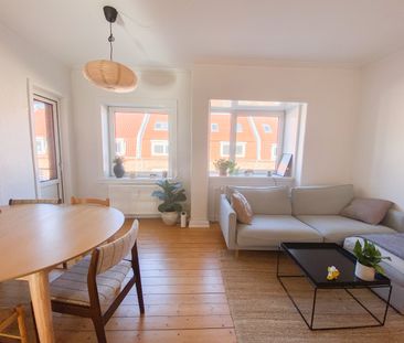 Dejlig og rummelig 2-værelses lejlighed i øgadekvarteret - Foto 2