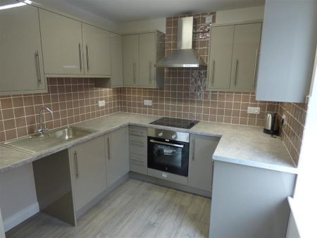 1 bedroom flat to rent - Photo 5