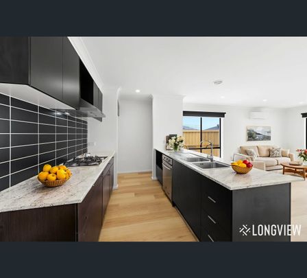 7 England Street, Werribee, Vic 3030 - Photo 1