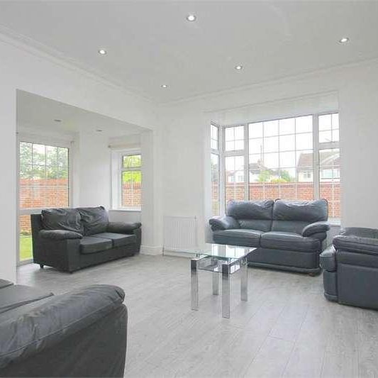 Ditton Road, Datchet, SL3 - Photo 1