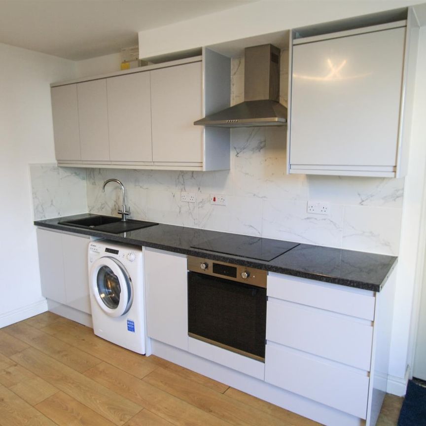 High Street, Gorleston - Photo 1