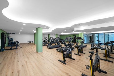 Apartment in Calanova Golf, Costa del Sol - Photo 2